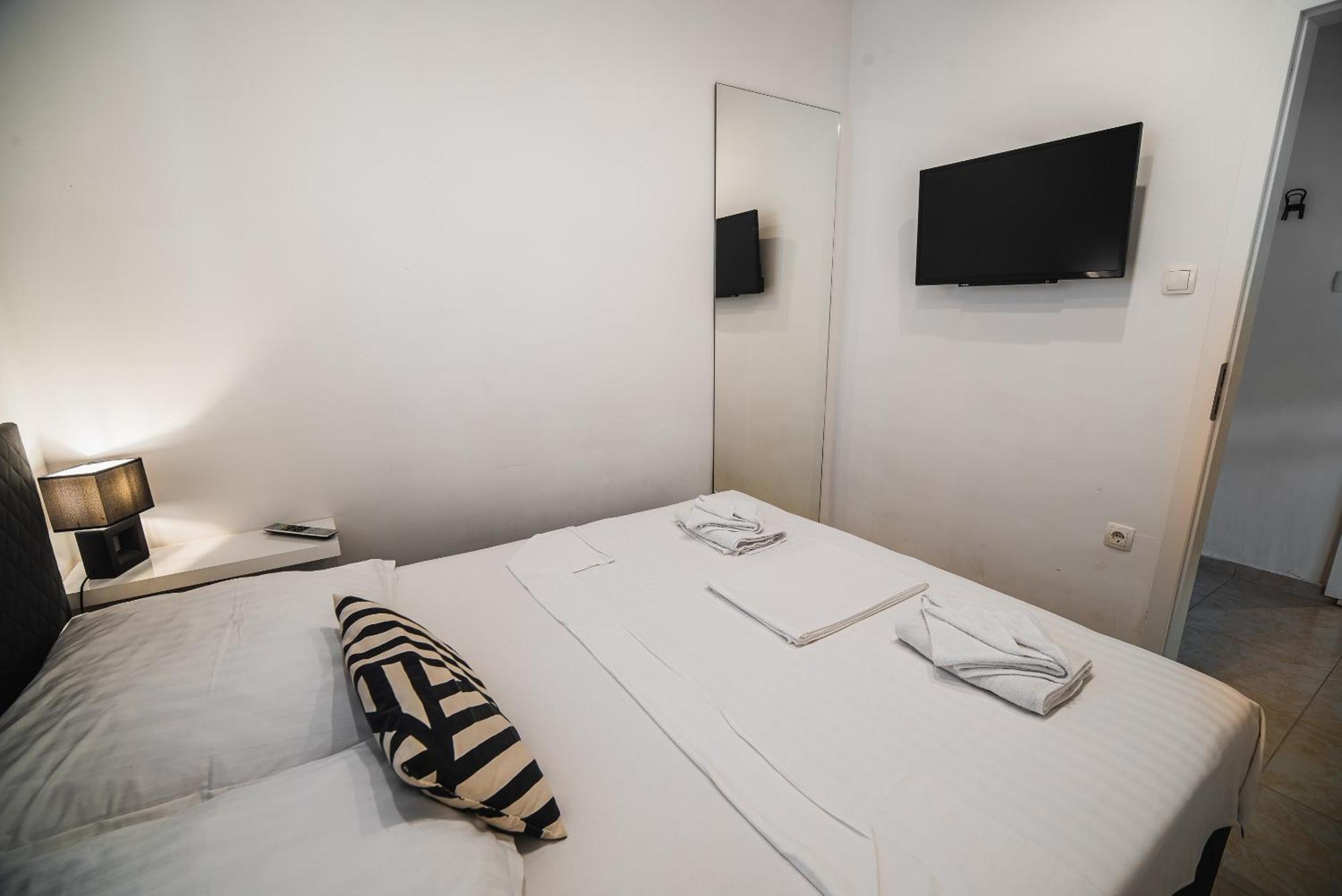 Downtown Park Apartments With Balcony Vodice Zimmer foto