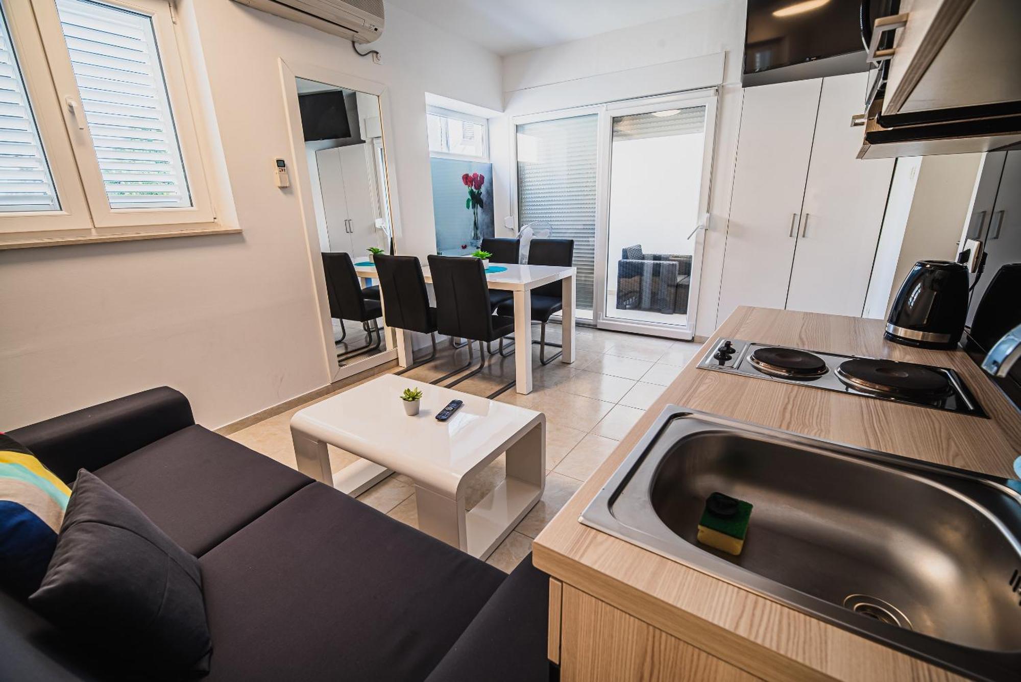 Downtown Park Apartments With Balcony Vodice Zimmer foto