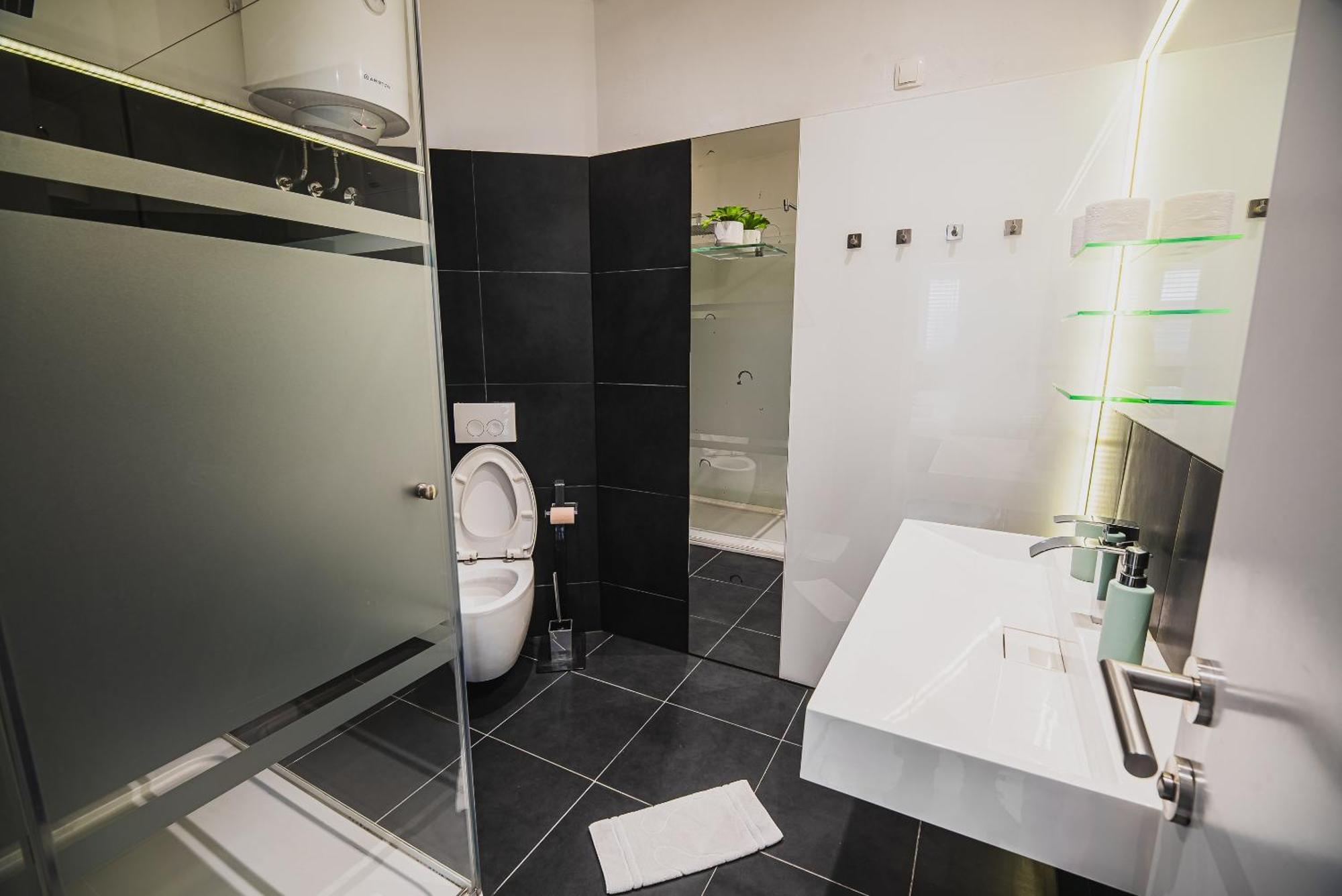 Downtown Park Apartments With Balcony Vodice Zimmer foto