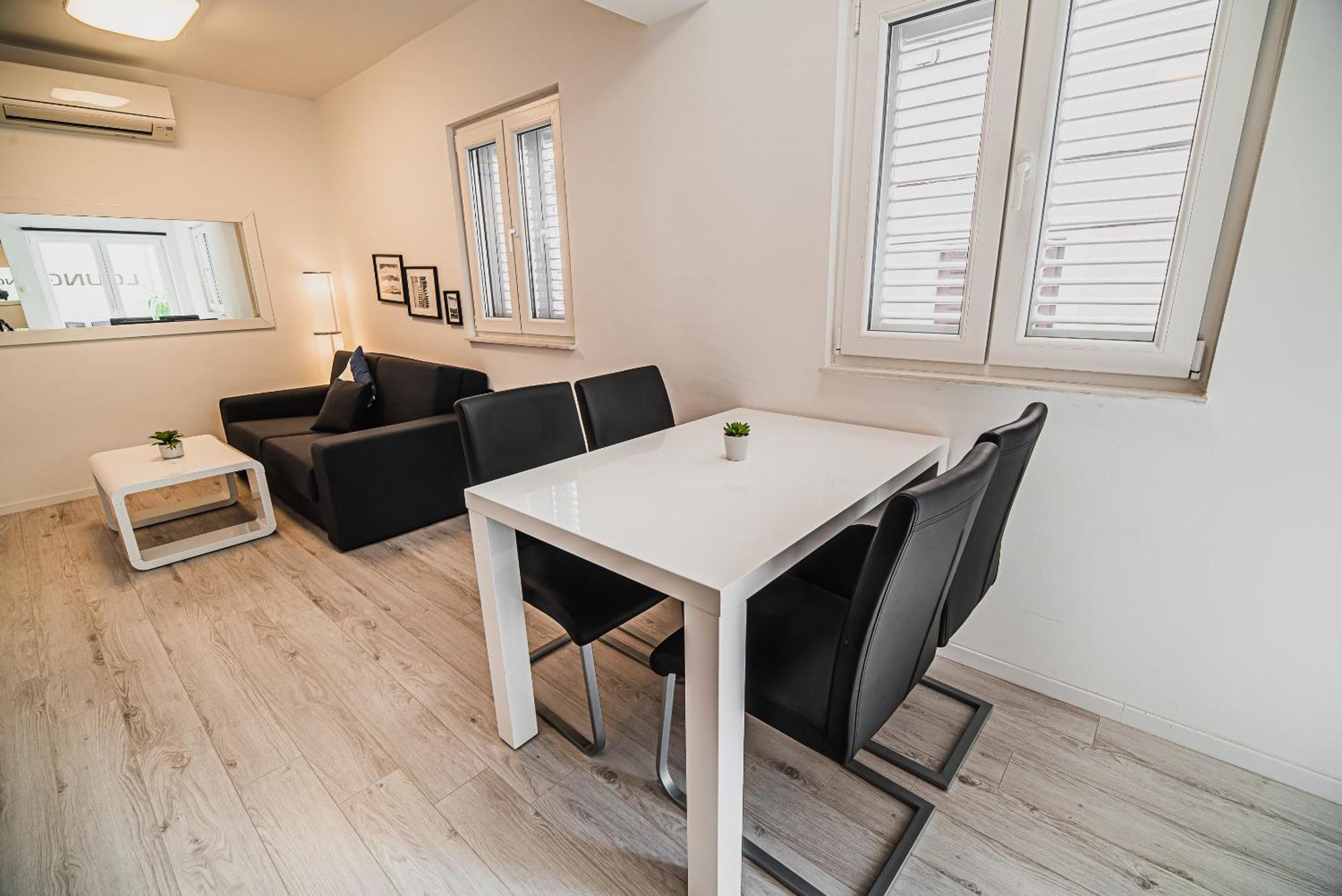 Downtown Park Apartments With Balcony Vodice Zimmer foto