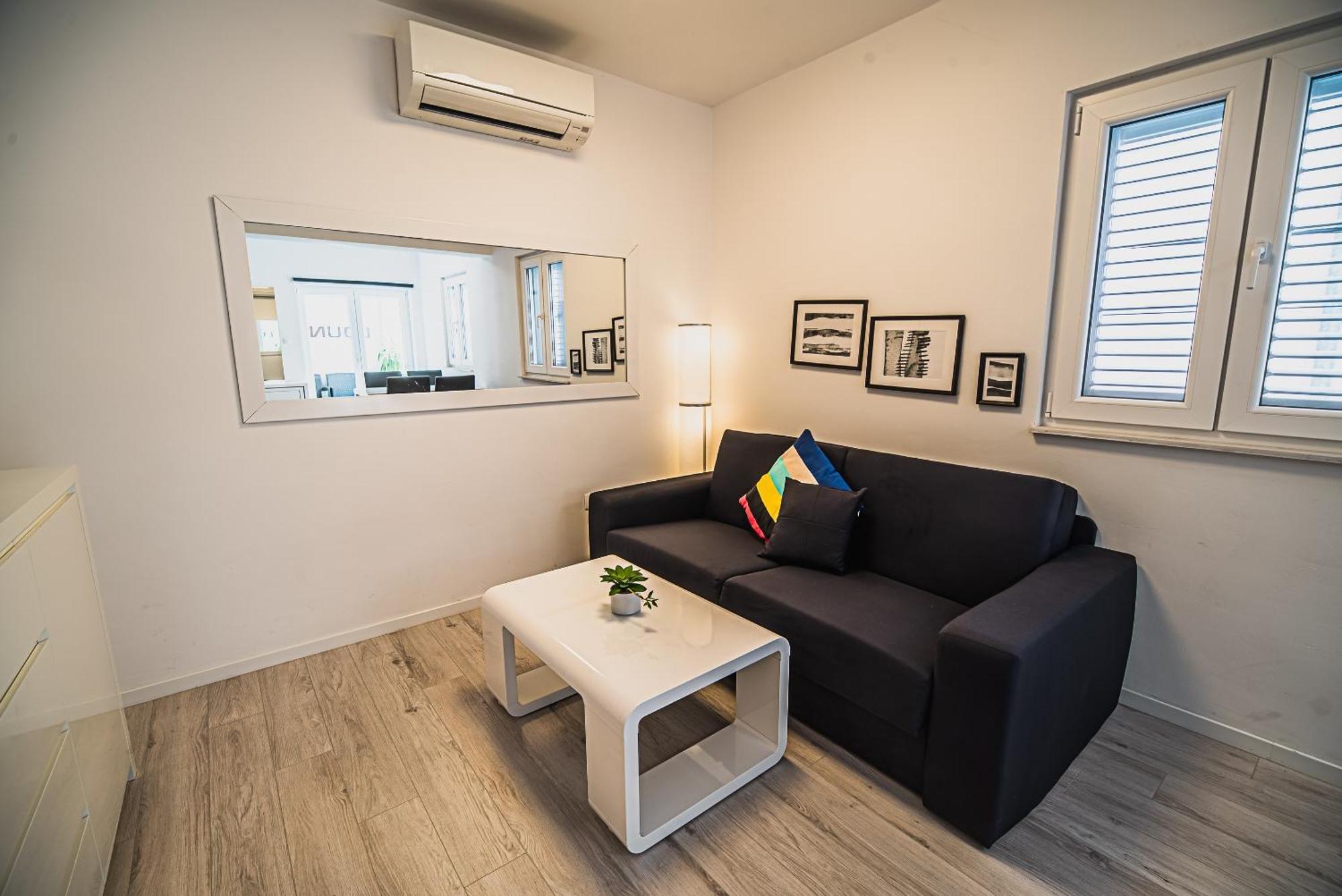 Downtown Park Apartments With Balcony Vodice Zimmer foto