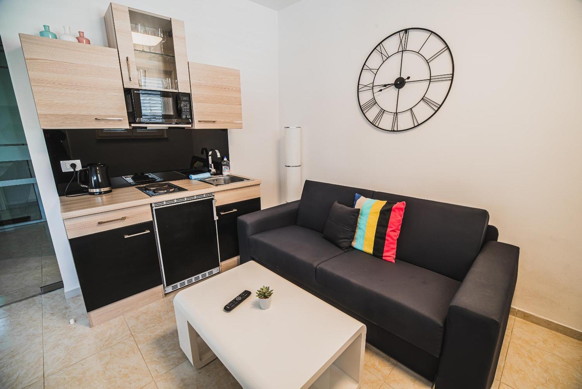 Downtown Park Apartments With Balcony Vodice Zimmer foto