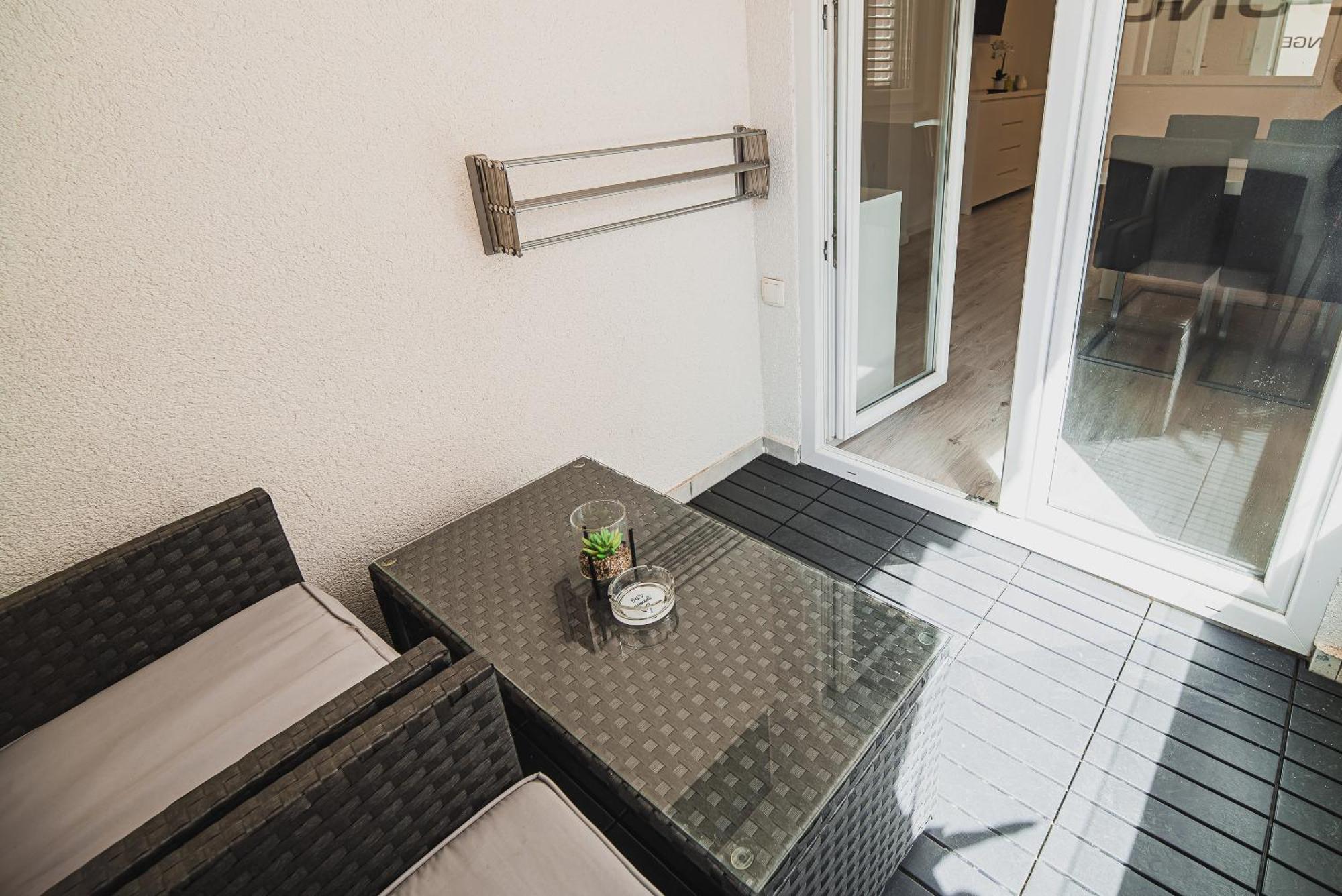 Downtown Park Apartments With Balcony Vodice Zimmer foto