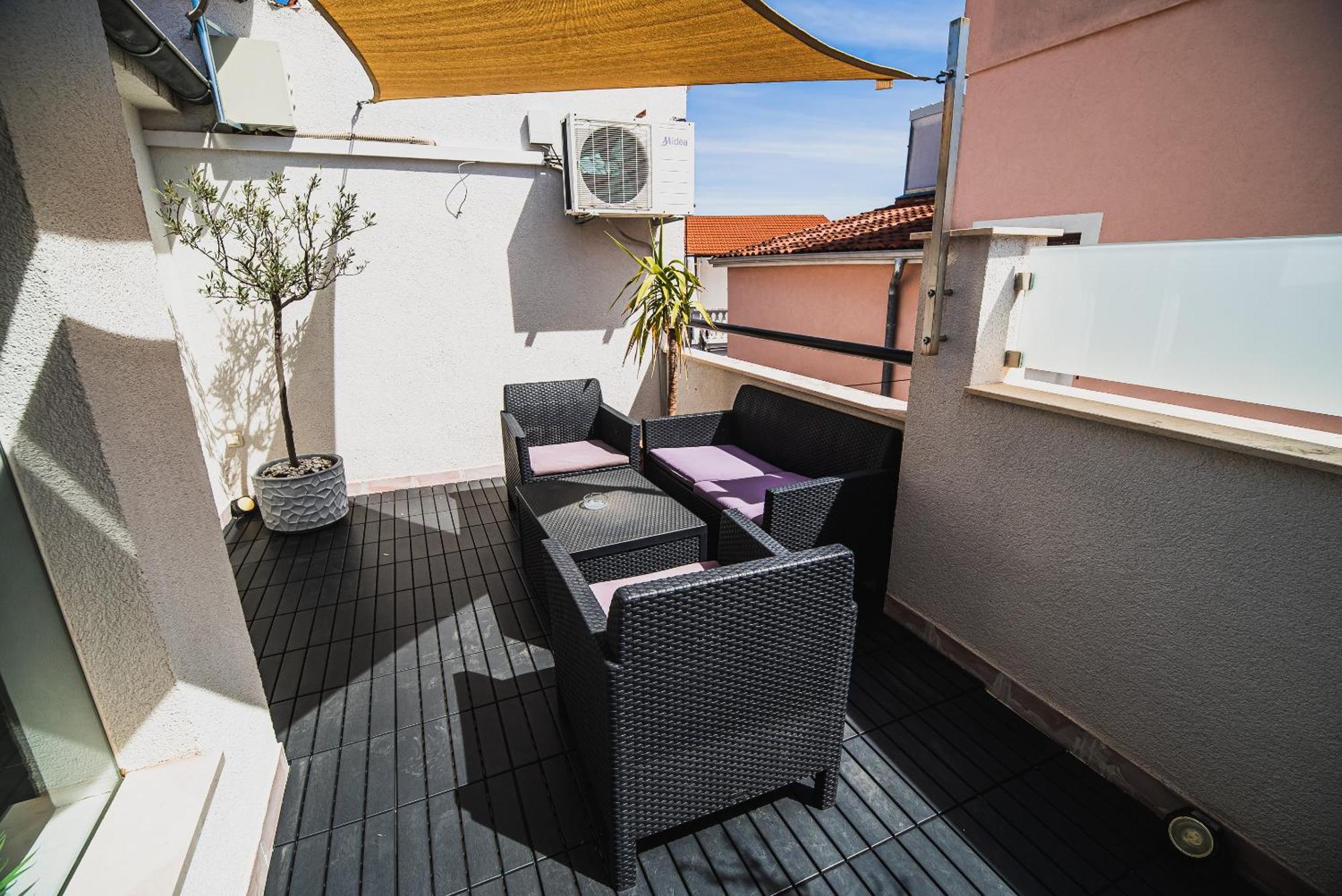 Downtown Park Apartments With Balcony Vodice Zimmer foto